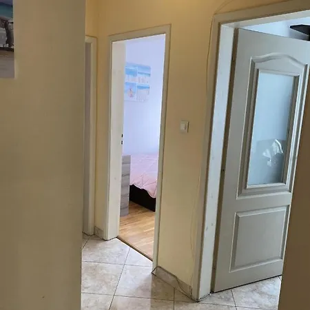 2br Sea Walk Condo, Center, Kitchen, Wifi Apartment *